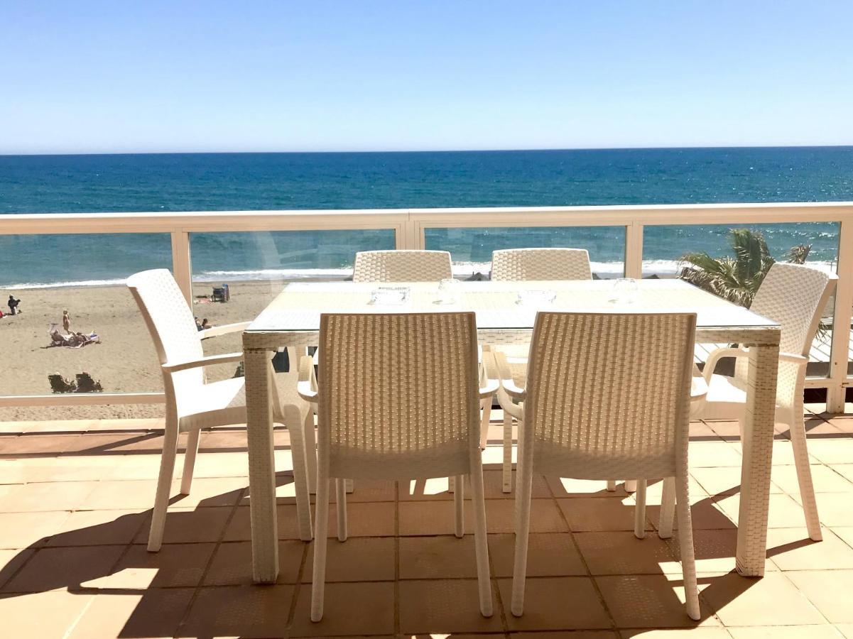 Beachfront Apartment In La Cala De Mijas Exterior photo